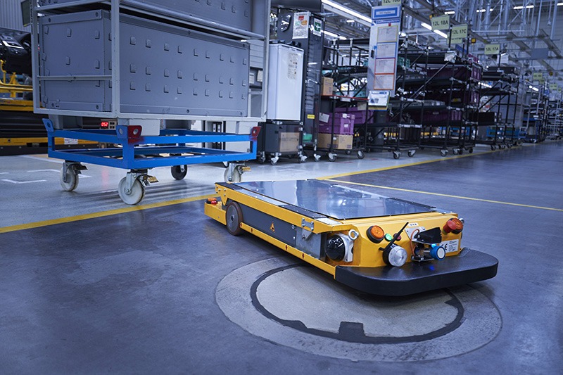 BMW Group está haciendo que los robots de logística sean más rápidos e inteligentes